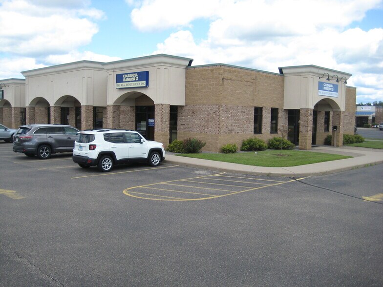 More Photos Of 5725 Windy Dr, Stevens Point Storefront For Sale
