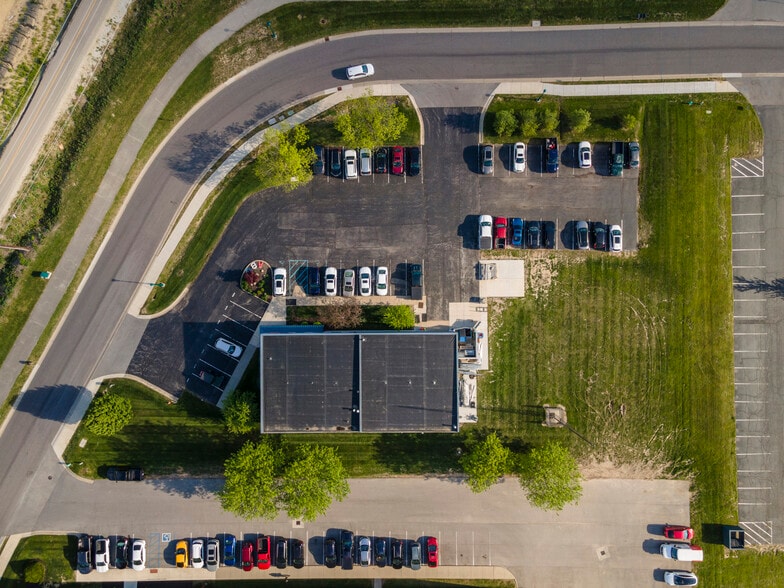 More Photos Of 11837 Technology Dr, Fishers Warehouse For Lease