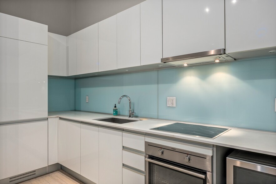 More Photos Of 1130 3 St SE, Calgary Flex For Sale