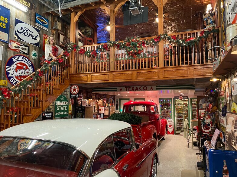 More Photos Of 9181 Commerce Center Cir, Highlands Ranch Self Storage For Sale