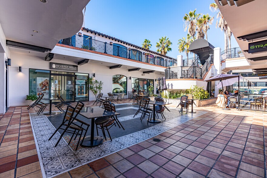 More Photos Of 909 Prospect St, La Jolla General Retail For Lease