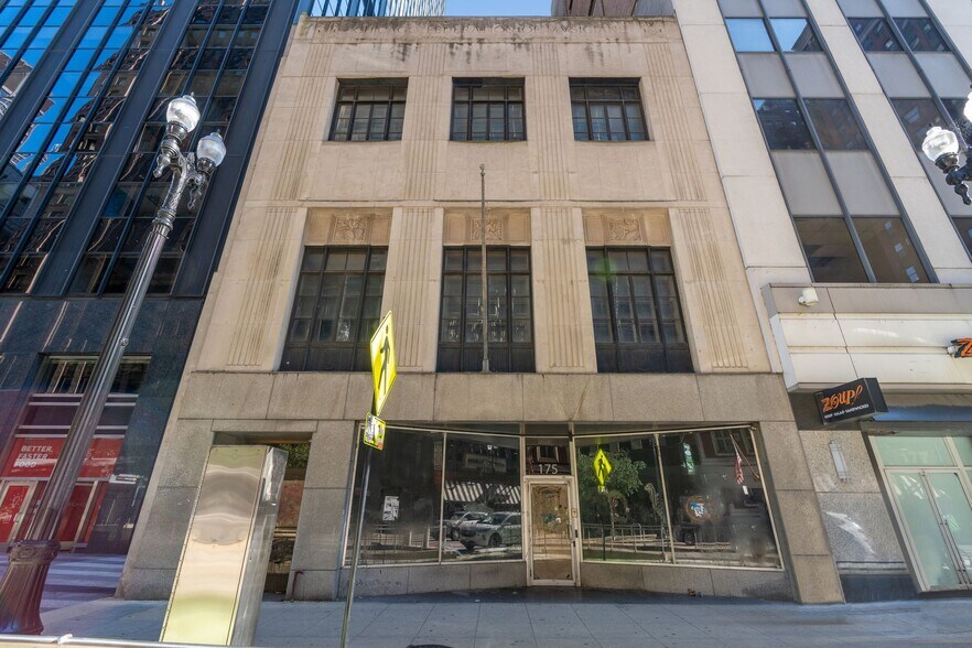 More Photos Of 175 W Washington St, Chicago Office For Sale