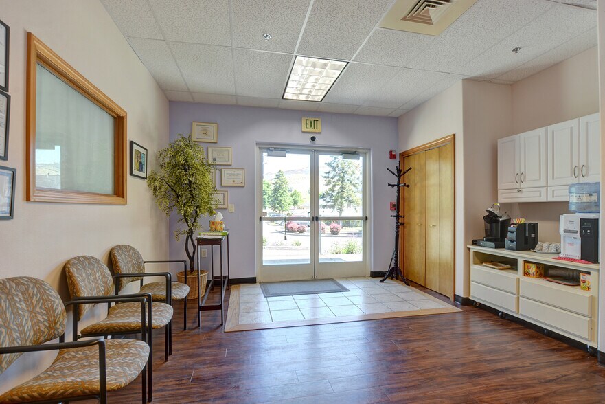 More Photos Of 905 Skylark Pl, Ashland Medical For Sale