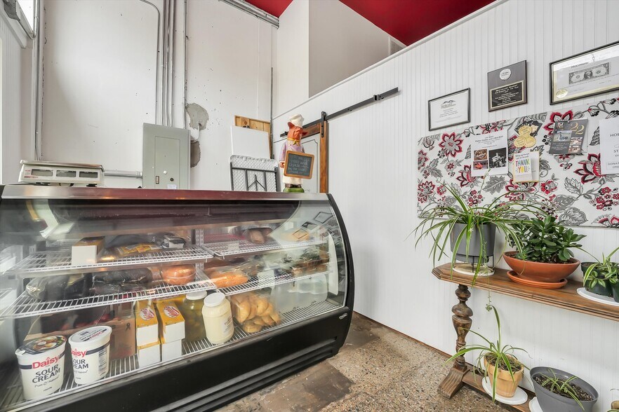 More Photos Of 100 W 4th St, Hobart Restaurant For Sale