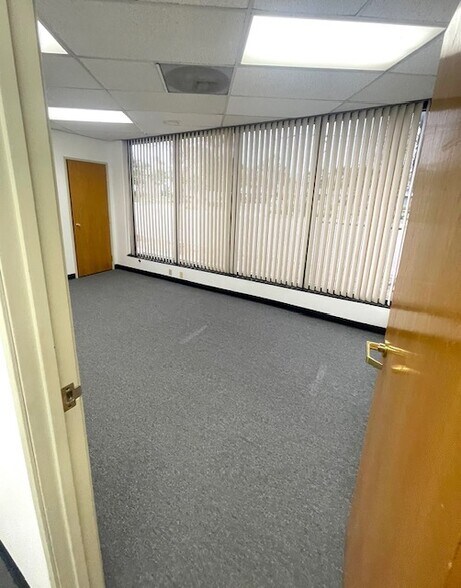 More Photos Of 1450 W 6th St, Corona Unknown For Lease