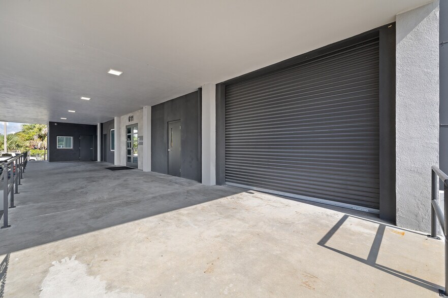 More Photos Of 611 E Bay St, Winter Garden Truck Terminal For Lease