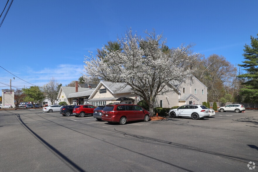 Primary Photo Of 1321 Main St, Reading Freestanding For Lease