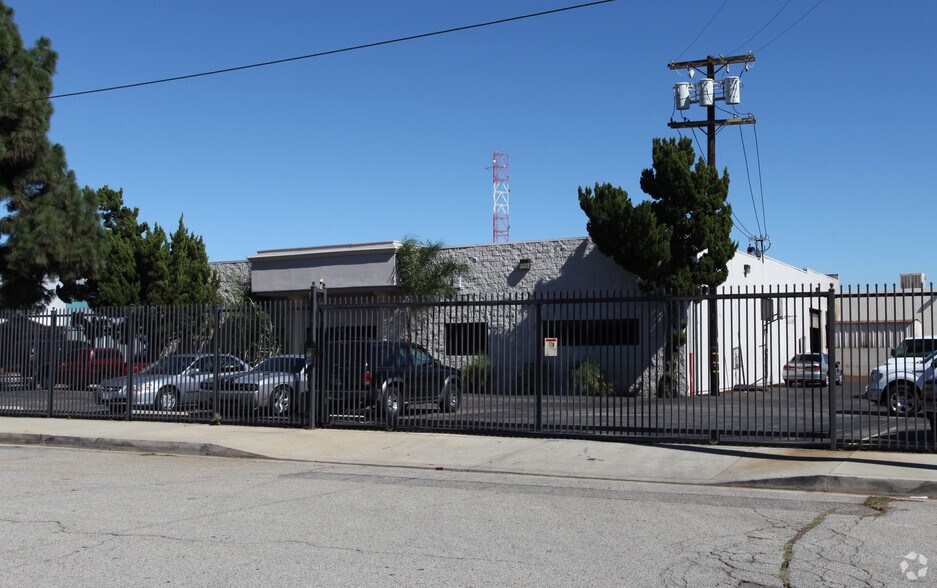 More Photos Of 20821 Dearborn St, Chatsworth Warehouse For Sale