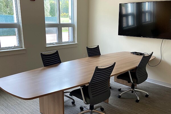 More Photos Of 93 Pilgrim Park Rd, Waterbury Office For Lease