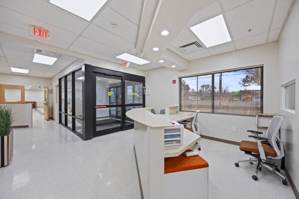 More Photos Of 4520 Military Rd, Niagara Falls Office For Sale