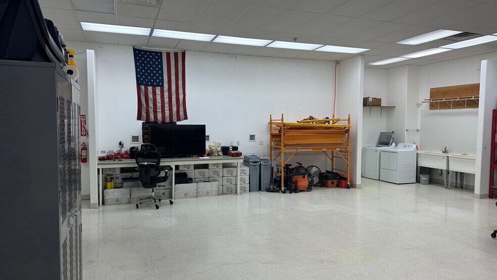 More Photos Of 3700 Industrial Loop, Show Low Manufacturing For Sale