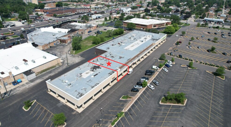 More Photos Of 10207 Grand Ave, Franklin Park Freestanding For Lease