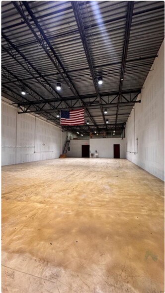 More Photos Of 10408 W State Road 84, Davie Warehouse For Lease