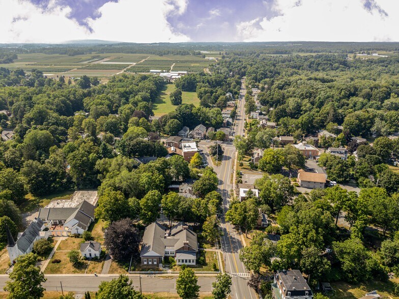 More Photos Of 16 Hudson St, Kinderhook Storefront Retail Residential For Lease