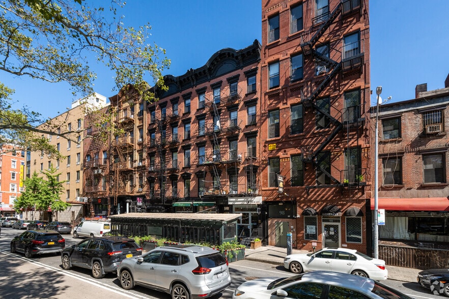 Primary Photo Of 100-102 Forsyth St, New York Apartments For Lease