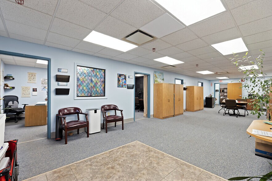 More Photos Of 219 Capitol St, Augusta Office For Lease