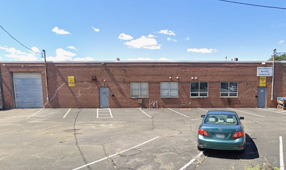 Primary Photo Of 5 Burns Ave, Hicksville Warehouse For Lease
