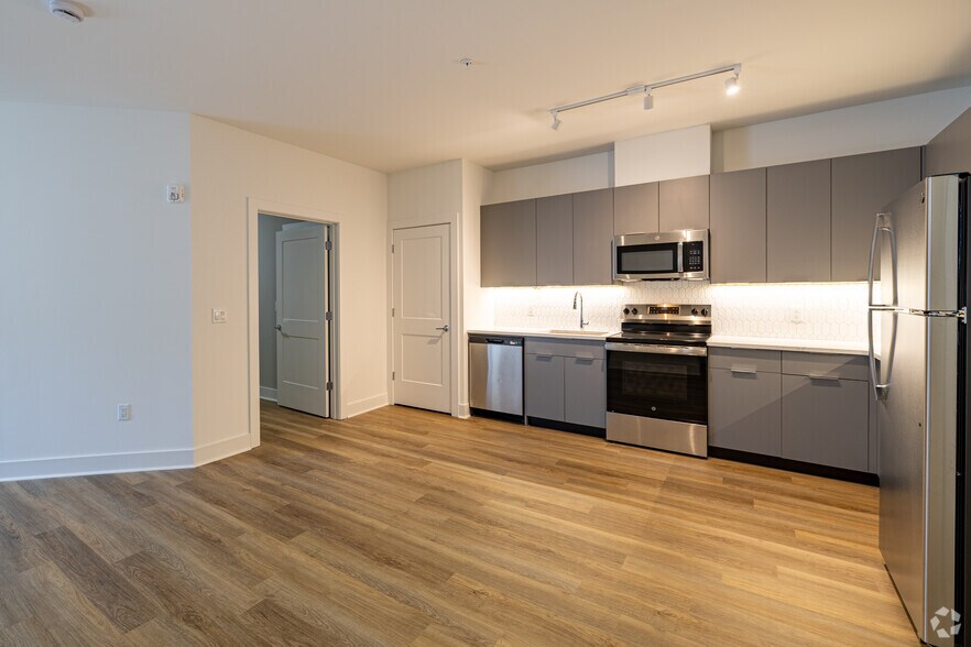 More Photos Of 10 W Westfield Ave W, Roselle Park Apartments For Lease