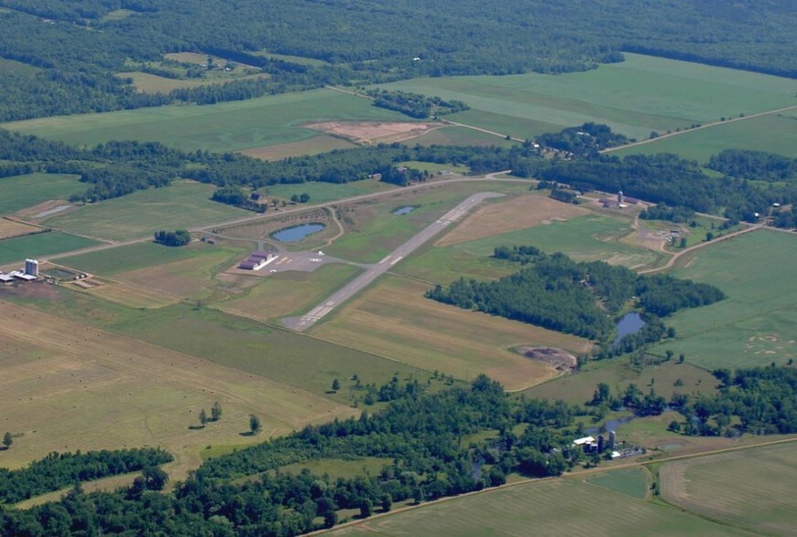 More Photos Of 24226 Lone Pine Rd, Hinckley Airport For Sale