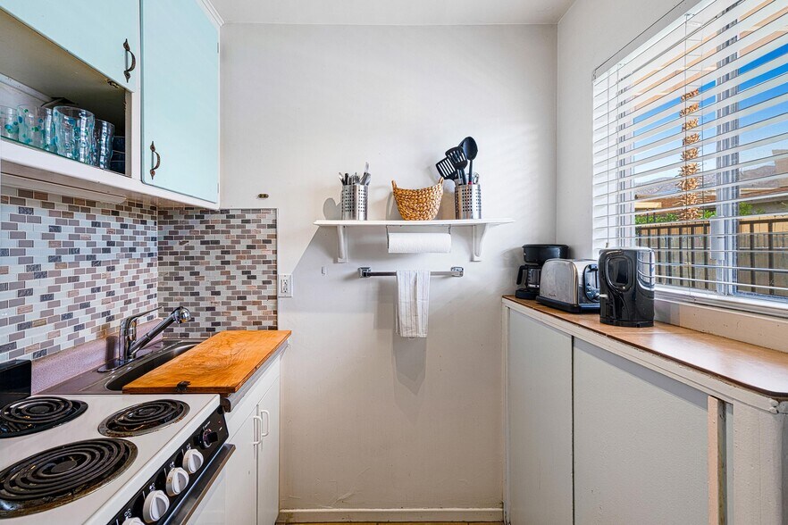 More Photos Of 66665 1st St, Desert Hot Springs Apartments For Sale