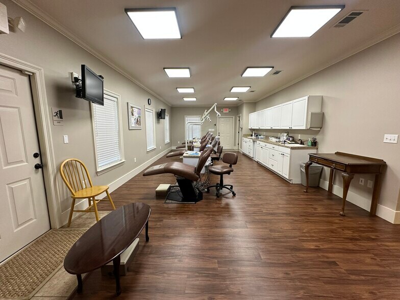 More Photos Of 12799 Burgess Ave, Walker Office For Sale