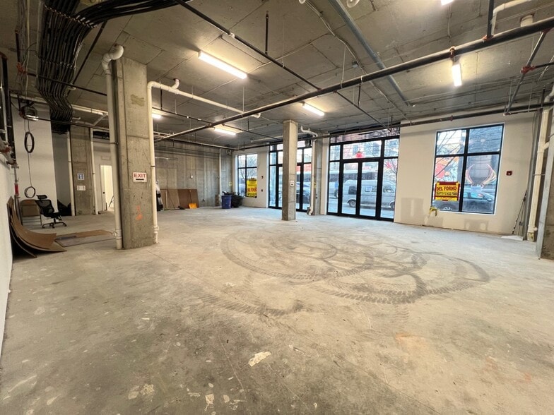 More Photos Of 139 Christopher Columbus Dr, Jersey City Apartments For Lease