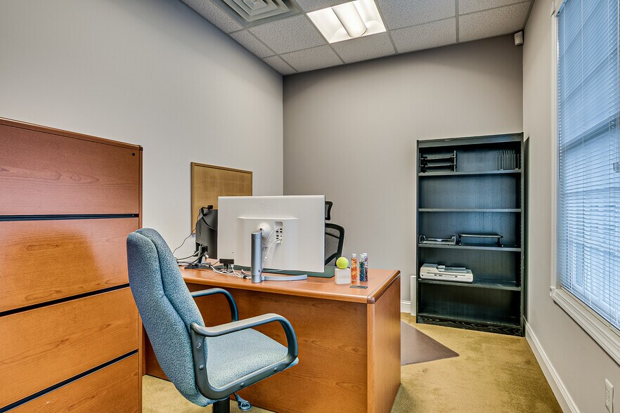 More Photos Of 1555 Ruth Rd, North Brunswick Office For Lease