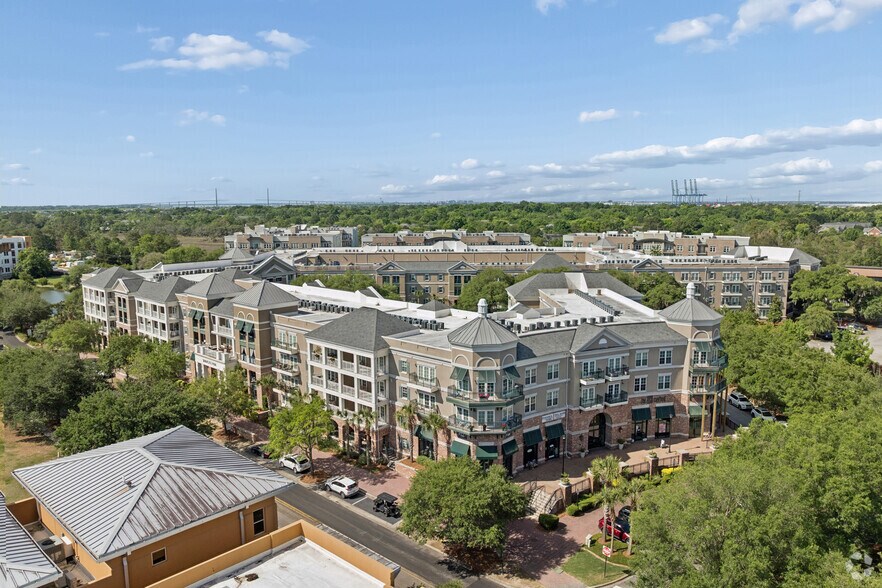 More Photos Of 211 River Landing Dr, Charleston Apartments For Lease