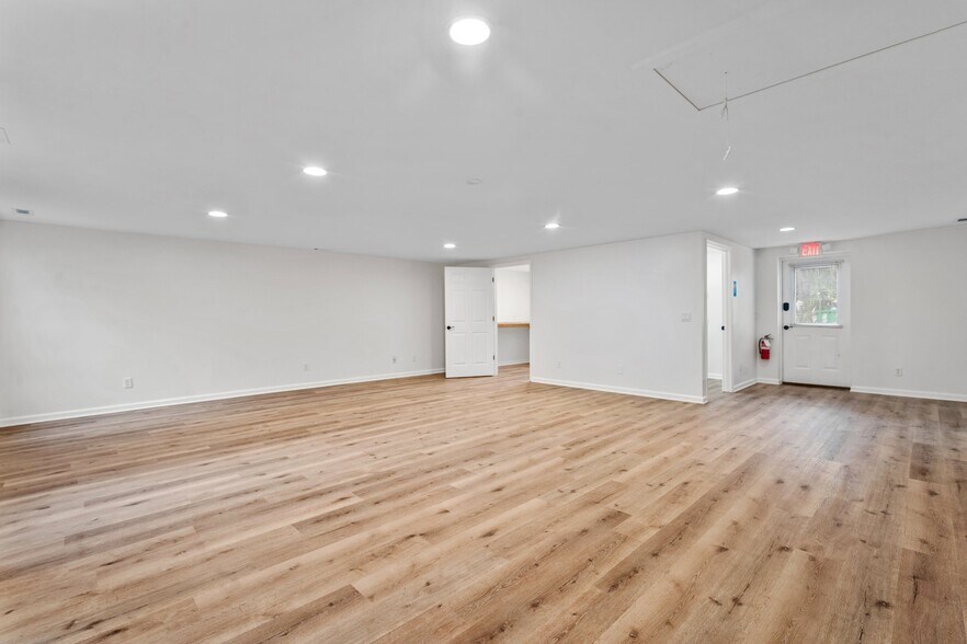 More Photos Of 609 Carteret St, Beaufort Storefront Retail Residential For Lease