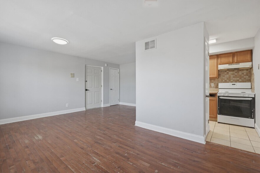 More Photos Of 230 E Sharpnack St, Philadelphia Multifamily For Sale