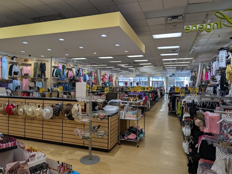 More Photos Of 494 Broadway, Bayonne Storefront For Sale