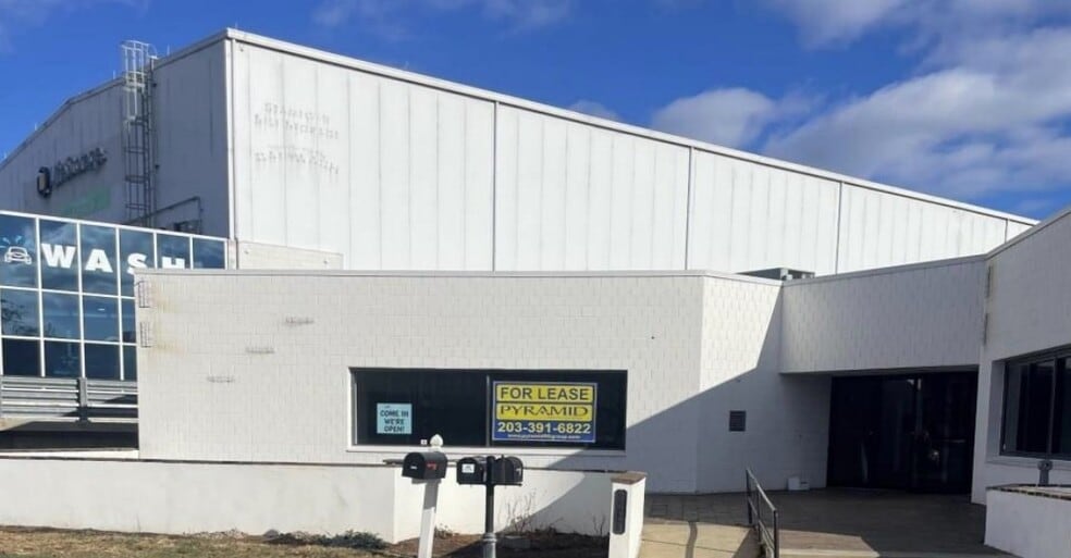 More Photos Of 633 Hope St, Stamford Warehouse For Lease