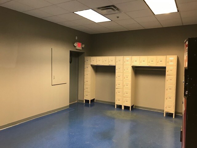 More Photos Of 118-122 Space Park Dr, Nashville Unknown For Lease