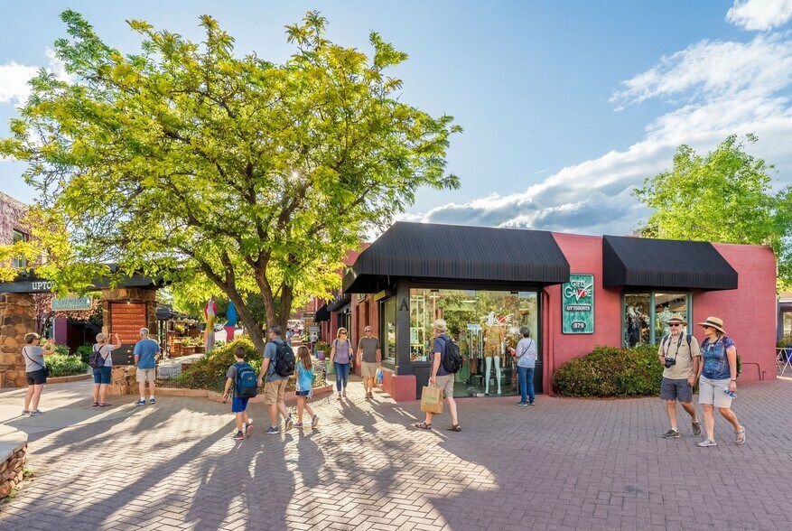 More Photos Of 273 N State Route 89A, Sedona Storefront For Lease