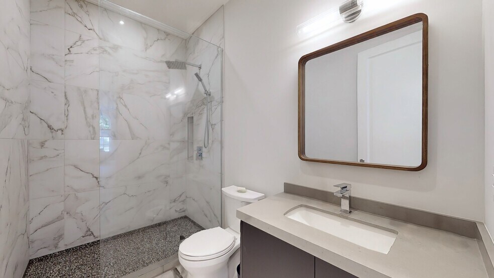 More Photos Of 42 Somerville St, Whitchurch-Stouffville Specialty For Sale