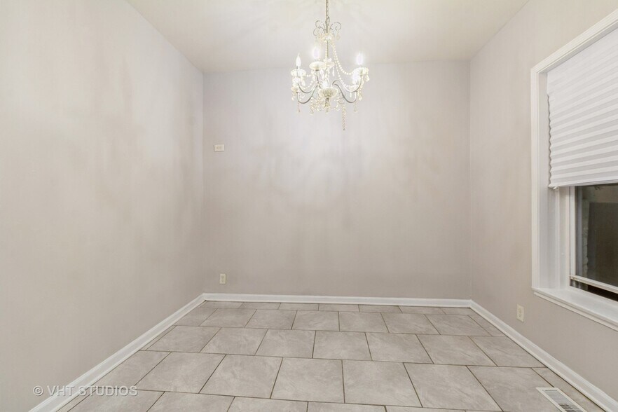 More Photos Of 6927 S Hermitage Ave, Chicago Apartments For Sale