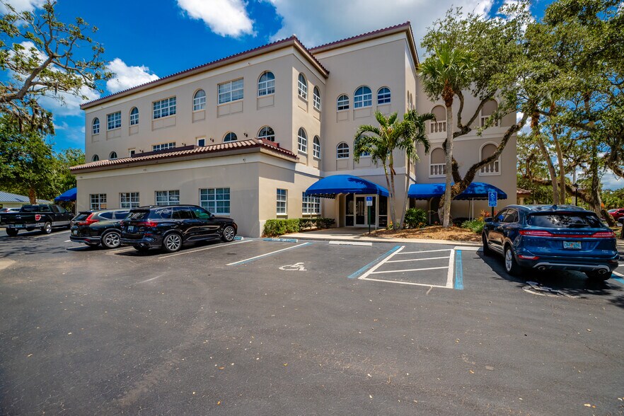 More Photos Of 1701 Highway A1A, Vero Beach Office For Lease