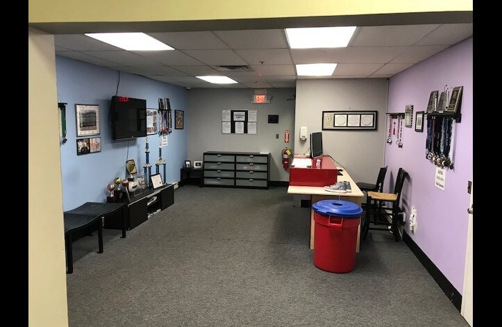 More Photos Of 26 Law Dr, Fairfield Warehouse For Lease