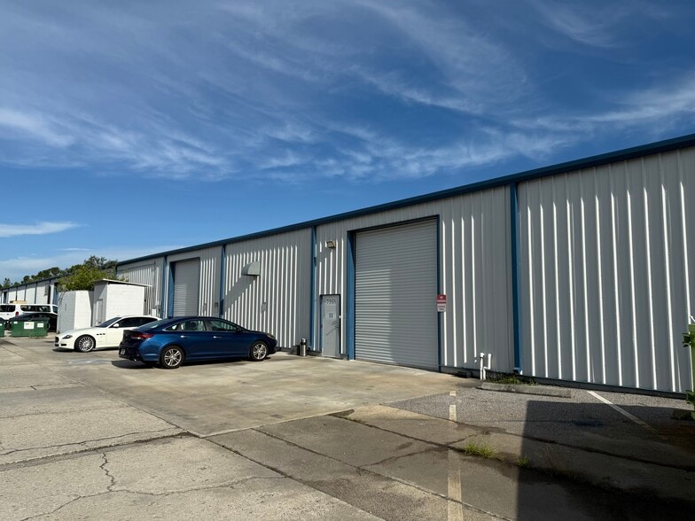 More Photos Of 7168 15th St E, Sarasota Manufacturing For Sale