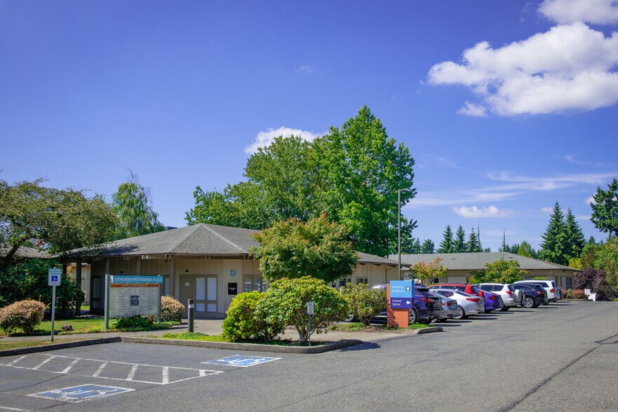 More Photos Of 12911 120th Ave NE, Kirkland Medical For Lease