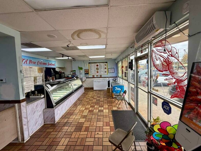 More Photos Of 2565 Candler Rd, Decatur Freestanding For Sale