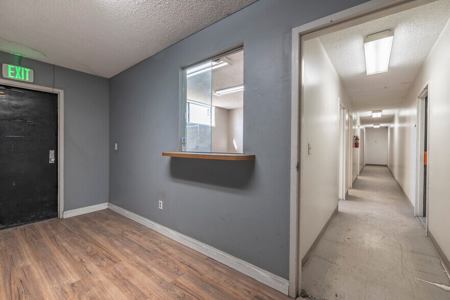 More Photos Of 1003 E G St, Wilmington Warehouse For Lease