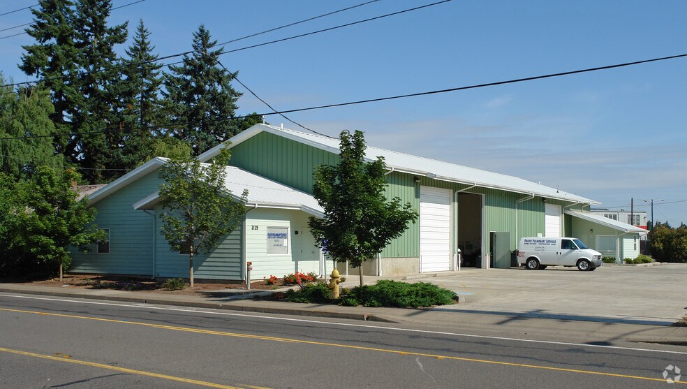 More Photos Of 2129 Roosevelt Blvd, Eugene Warehouse For Lease