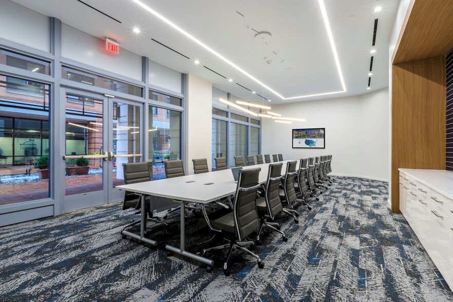 More Photos Of 1725 Duke St, Alexandria Office For Lease