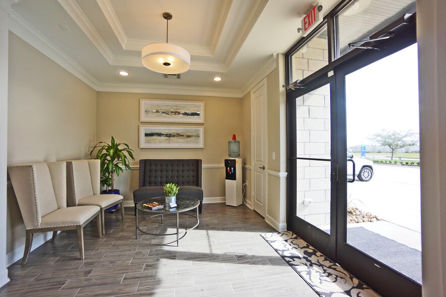 More Photos Of 12930 Dairy Ashford Rd, Sugar Land Medical For Lease