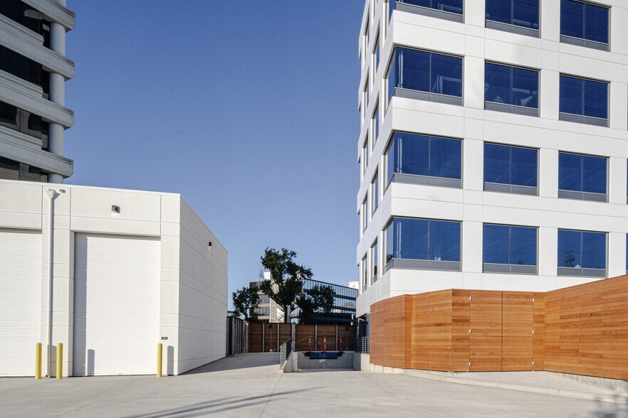 More Photos Of 567 Airport Blvd, Burlingame Office For Lease