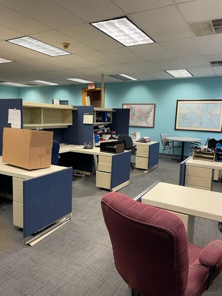 More Photos Of 100 Everett Ave, Chelsea Office For Sale