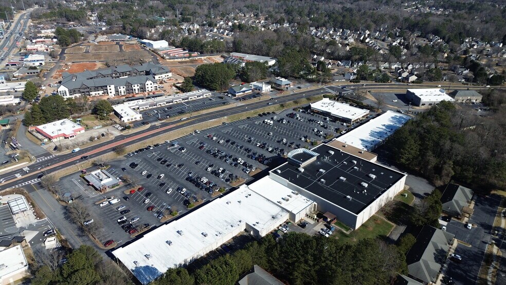 More Photos Of 2440 Sandy Plains Rd, Marietta Office For Sale