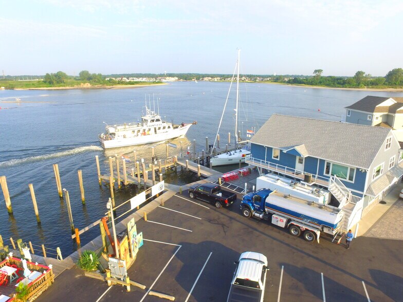 More Photos Of 57 Inlet Dr, Point Pleasant Beach Marina For Sale