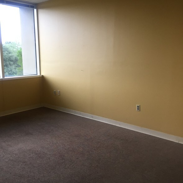 More Photos Of 3029 S Sherwood Forest Blvd, Baton Rouge Loft Creative Space For Lease